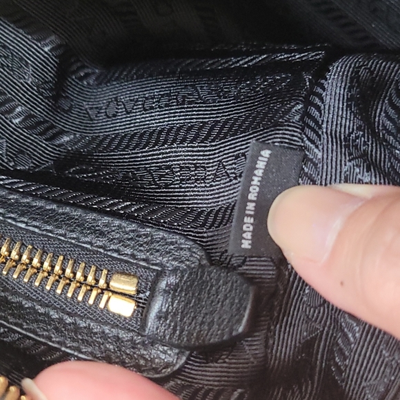 PRADA leather handbag - Picture 9 of 13